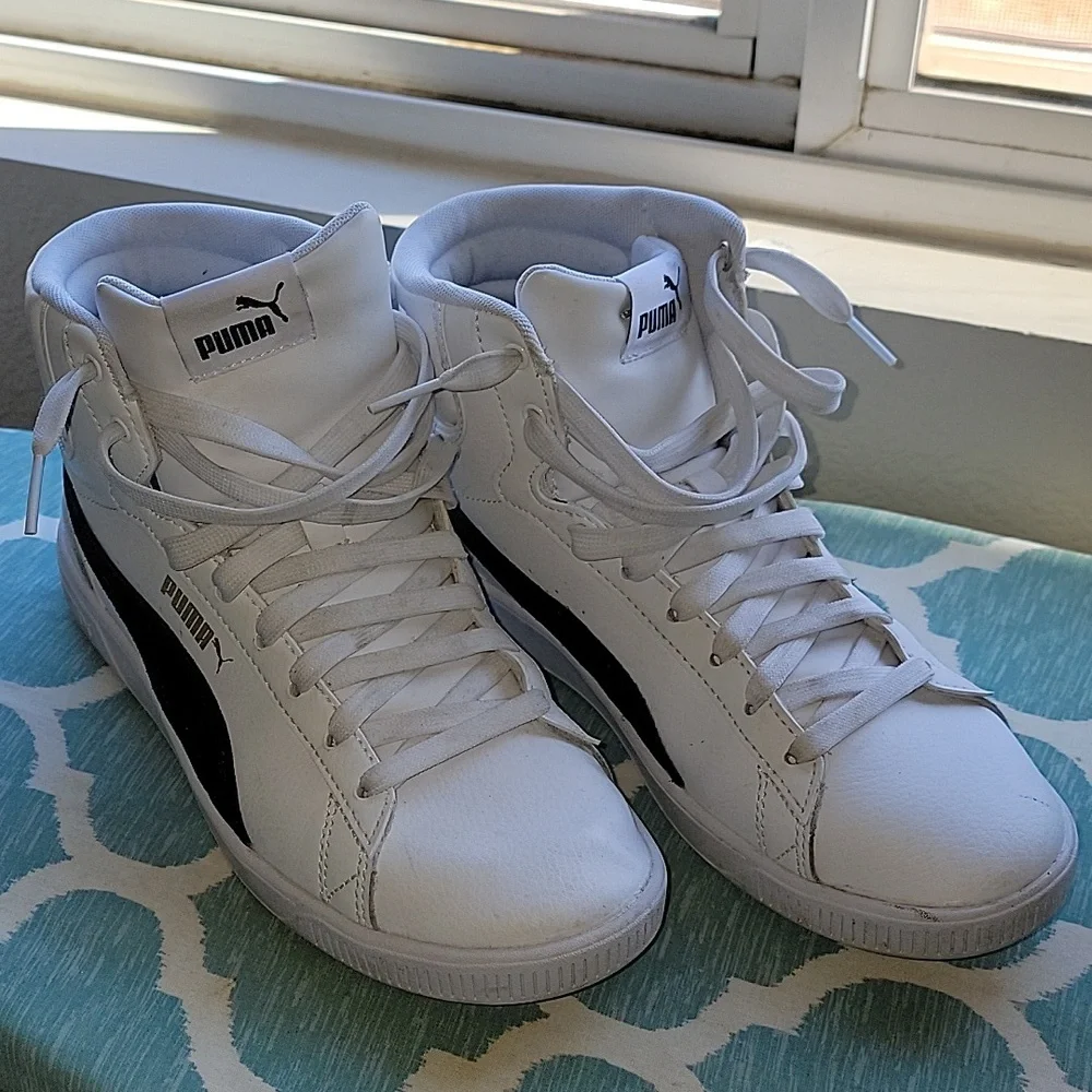Puma shoes - Picture 1 of 5